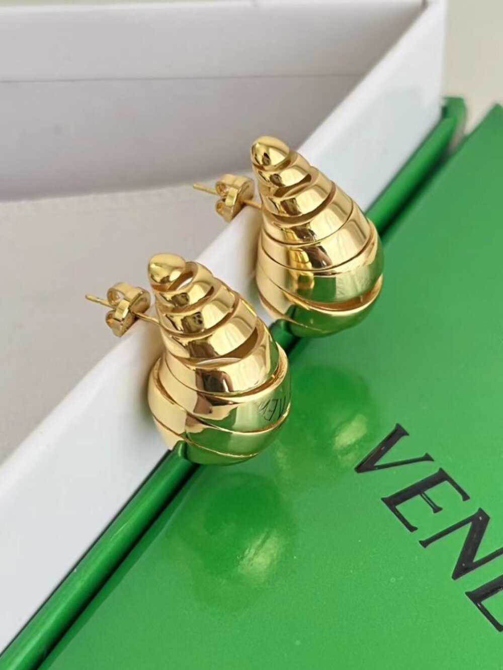 🏖️Bottega Veneta Stud earrings